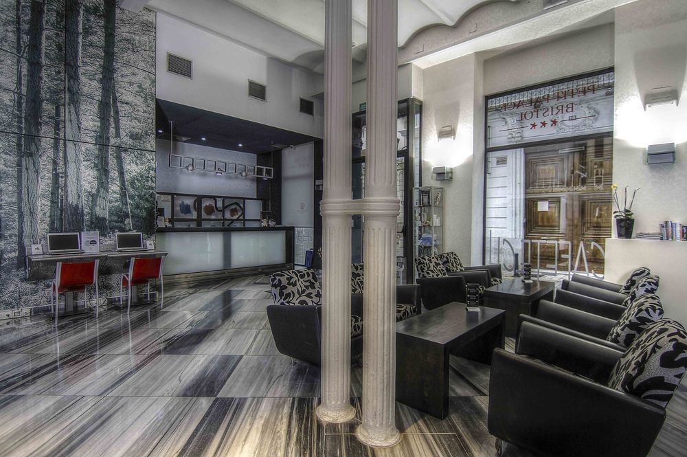Petit Palace Plaza De La Reina Βαλένθια Εξωτερικό φωτογραφία